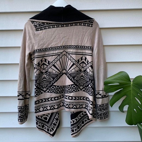 FLYING TOMATO Geometric Western Style Cardigan- Size Small  🍅🖤 coastal cowgirl - Picture 2 of 3
